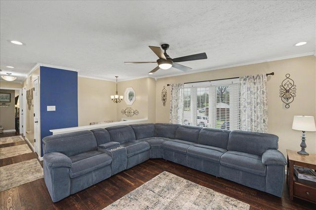 228 Holiday Road, Winchester, KY 40391