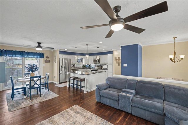 228 Holiday Road, Winchester, KY 40391