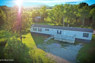 2078 Lone Mountain Rd, Tazewell, TN 37879