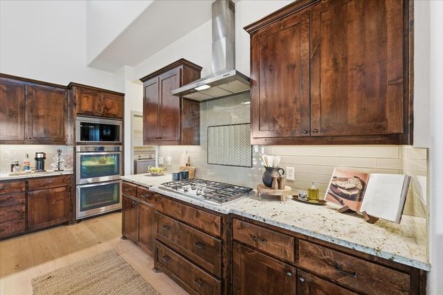 570 S Point Court, Aledo, TX 76008