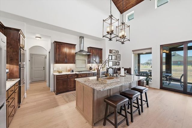 570 S Point Court, Aledo, TX 76008
