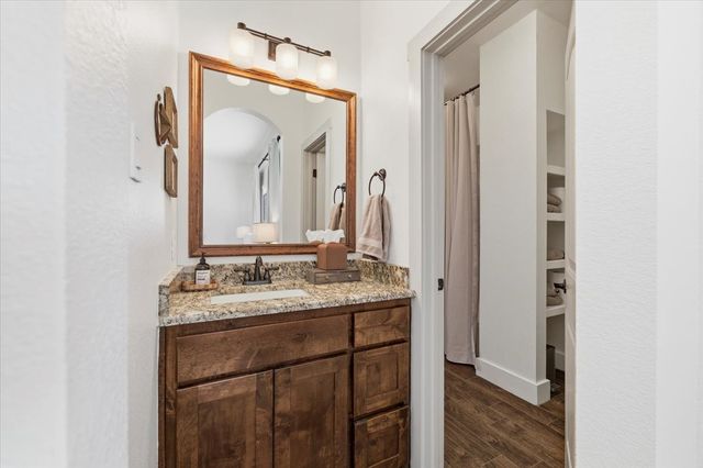 570 S Point Court, Aledo, TX 76008