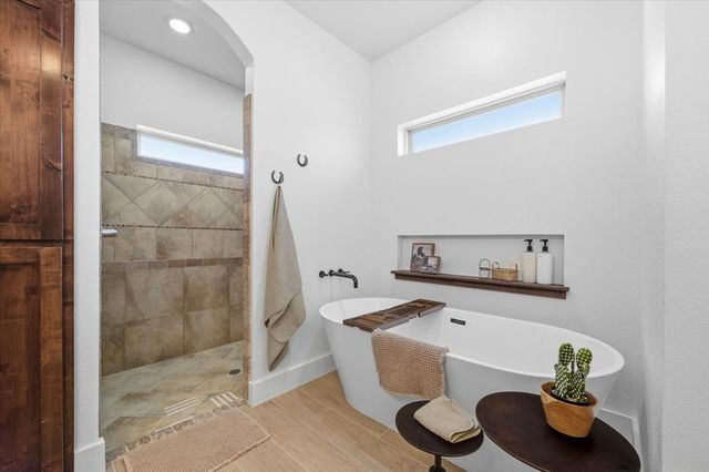 570 S Point Court, Aledo, TX 76008