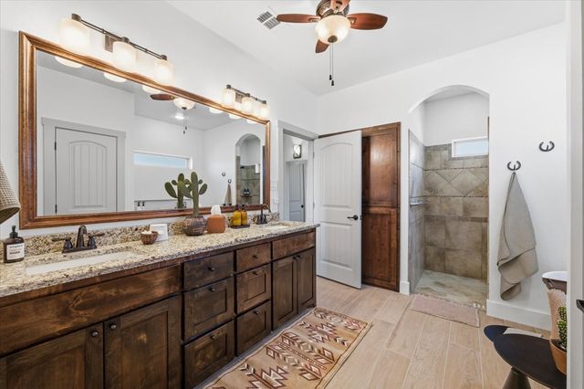 570 S Point Court, Aledo, TX 76008