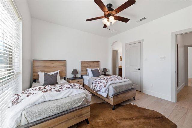 570 S Point Court, Aledo, TX 76008