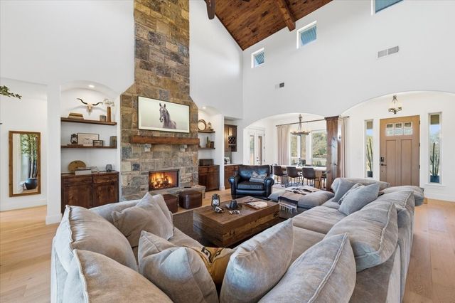 570 S Point Court, Aledo, TX 76008