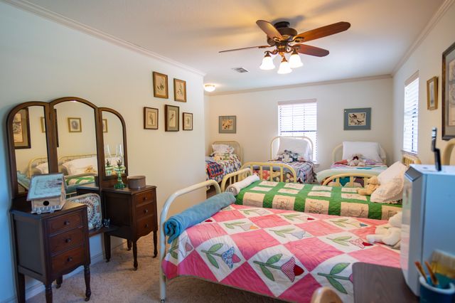 408 Rainey Street, Bonham, TX 75418