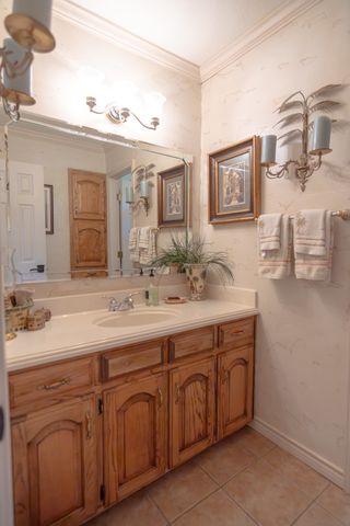 408 Rainey Street, Bonham, TX 75418