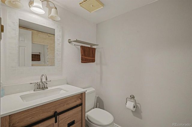 1032 S Ventura Way, Aurora, CO 80017