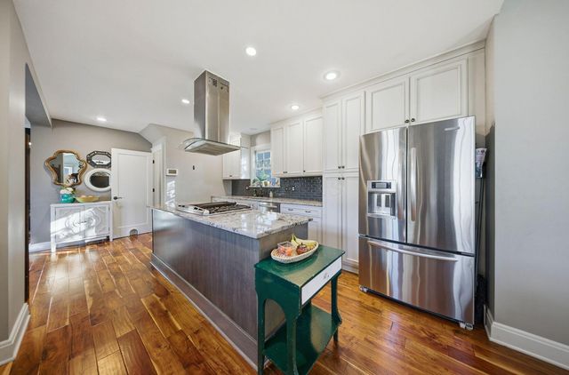 125 S Stanwood Road, Columbus, OH 43209