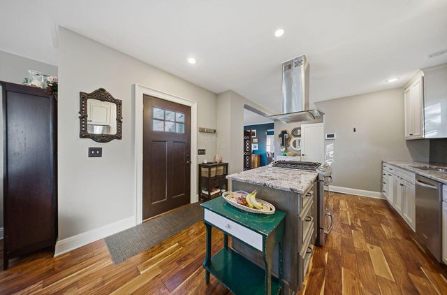 125 S Stanwood Road, Columbus, OH 43209