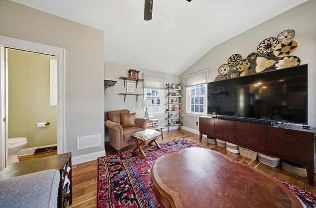 125 S Stanwood Road, Columbus, OH 43209