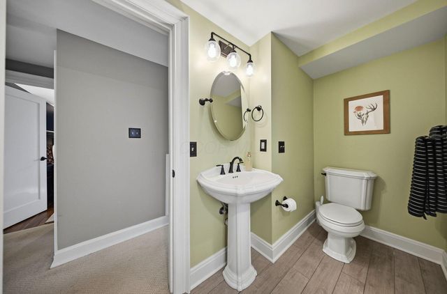 125 S Stanwood Road, Columbus, OH 43209