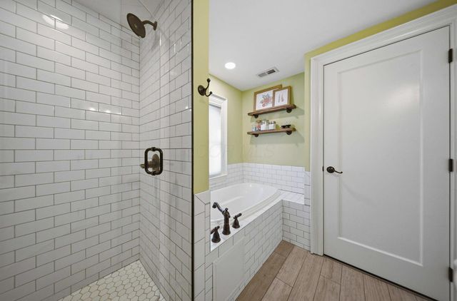 125 S Stanwood Road, Columbus, OH 43209