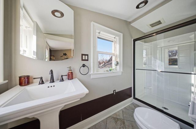 125 S Stanwood Road, Columbus, OH 43209