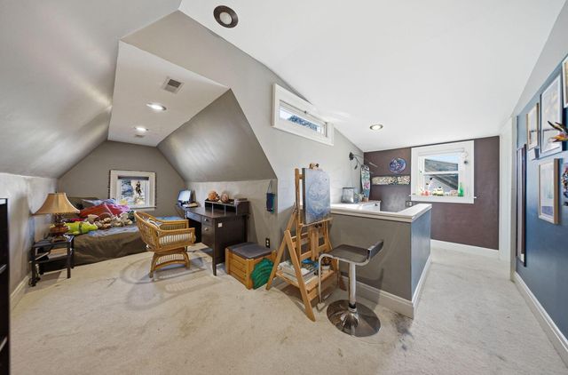 125 S Stanwood Road, Columbus, OH 43209