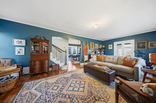 125 S Stanwood Road, Columbus, OH 43209