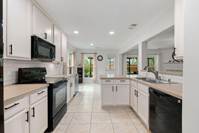6810 Topsfield Point Drive, Humble, TX 77346