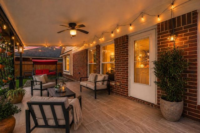 6810 Topsfield Point Drive, Humble, TX 77346