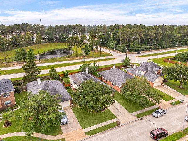 6810 Topsfield Point Drive, Humble, TX 77346