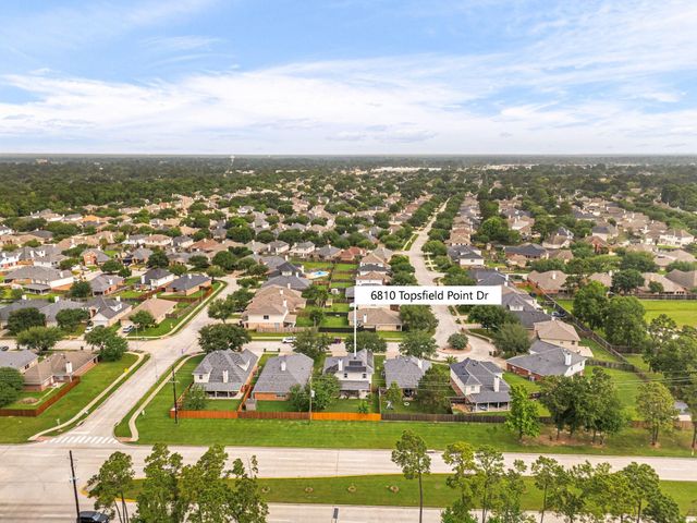 6810 Topsfield Point Drive, Humble, TX 77346