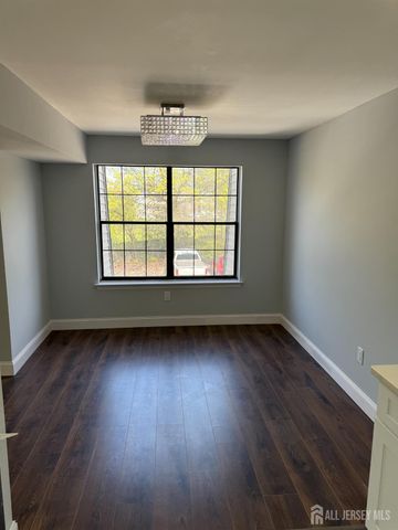 1008 Hidden Village Drive, Perth Amboy, NJ 08861