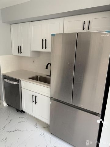 1008 Hidden Village Drive, Perth Amboy, NJ 08861