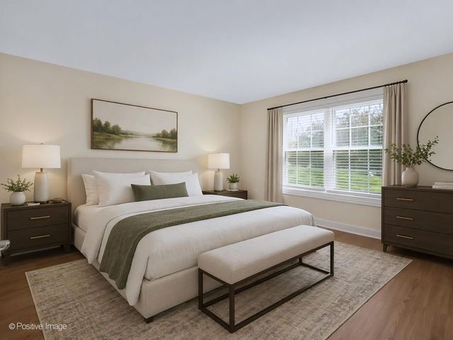 43 Foxcroft Road 135, Naperville, IL 60565