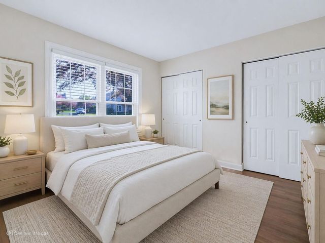 43 Foxcroft Road 135, Naperville, IL 60565