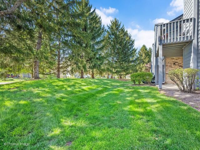 43 Foxcroft Road 135, Naperville, IL 60565