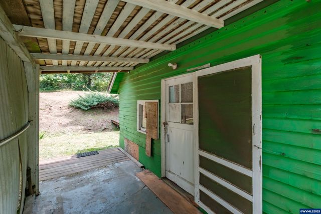 554 Mitchell St, Falls City, OR 97344