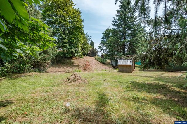 554 Mitchell St, Falls City, OR 97344