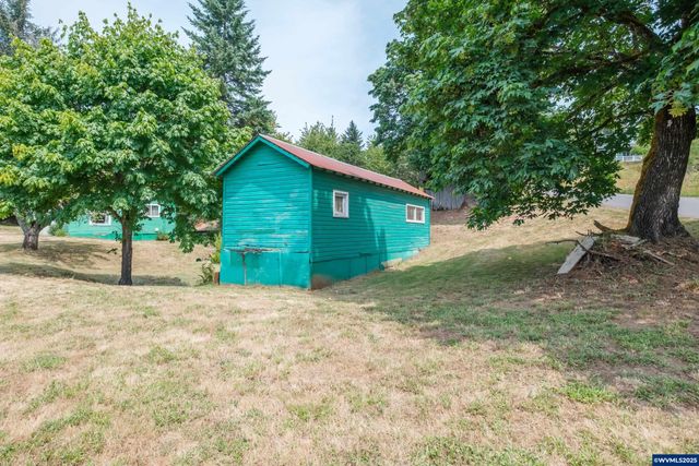 554 Mitchell St, Falls City, OR 97344