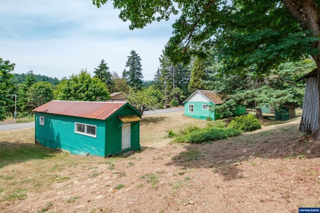 554 Mitchell St, Falls City, OR 97344