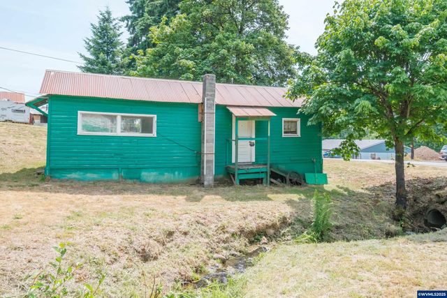 554 Mitchell St, Falls City, OR 97344