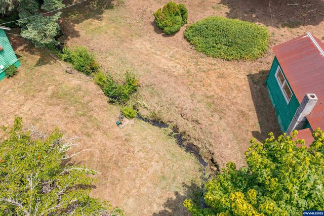 554 Mitchell St, Falls City, OR 97344