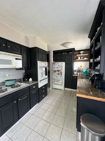 17374 70th Avenue, Tinley Park, IL 60477