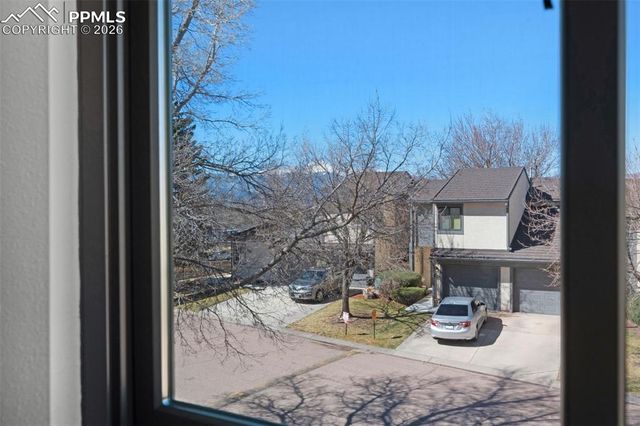 4529 Castlepoint Drive, Colorado Springs, CO 80917