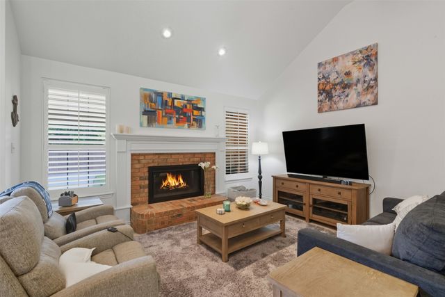 6317 Thornbranch Drive, Plano, TX 75093