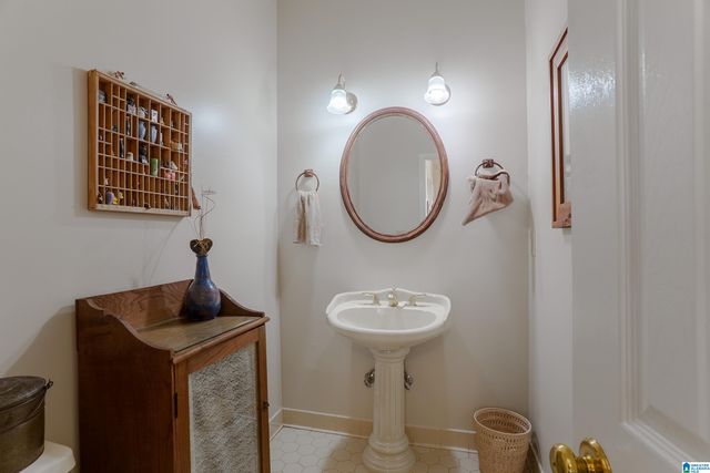 1115 CREEKSIDE CIRCLE, Talladega, AL 35160