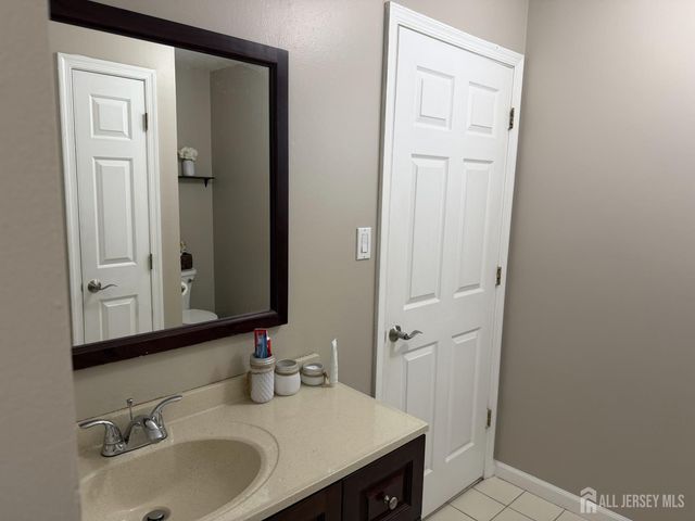 125 Homestead Avenue, Avenel, NJ 07001