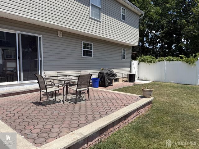125 Homestead Avenue, Avenel, NJ 07001