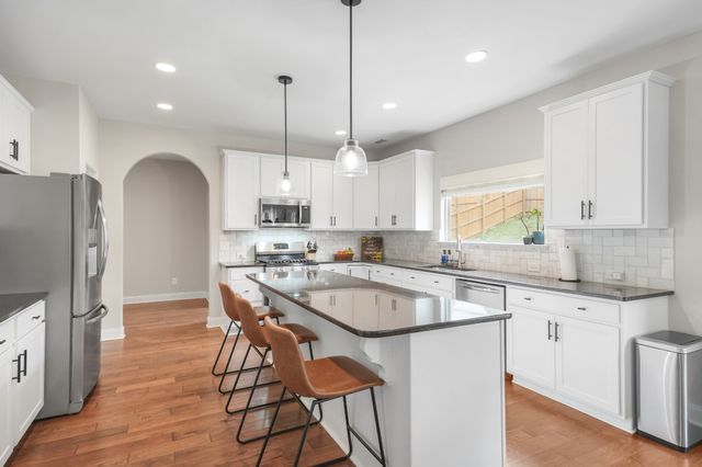 1120 Marys Pl, Lebanon, TN 37090