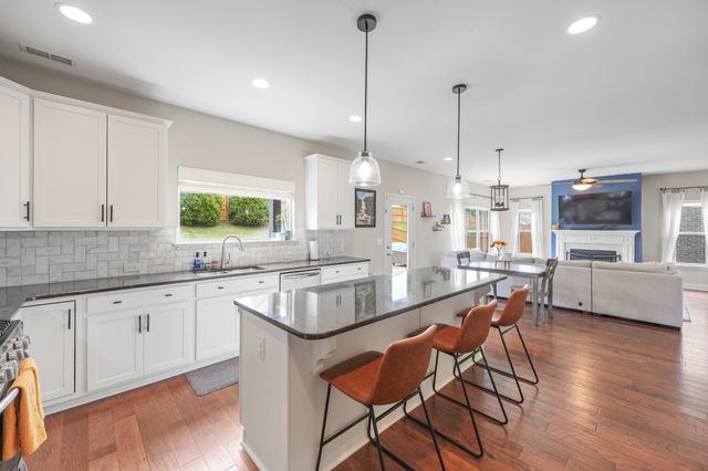 1120 Marys Pl, Lebanon, TN 37090