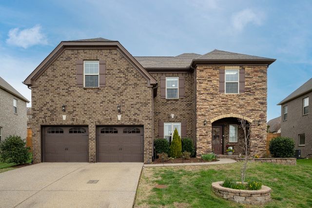 1120 Marys Pl, Lebanon, TN 37090