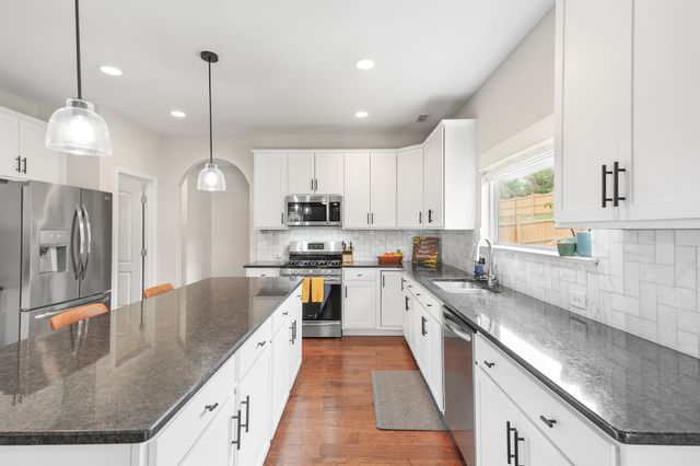 1120 Marys Pl, Lebanon, TN 37090