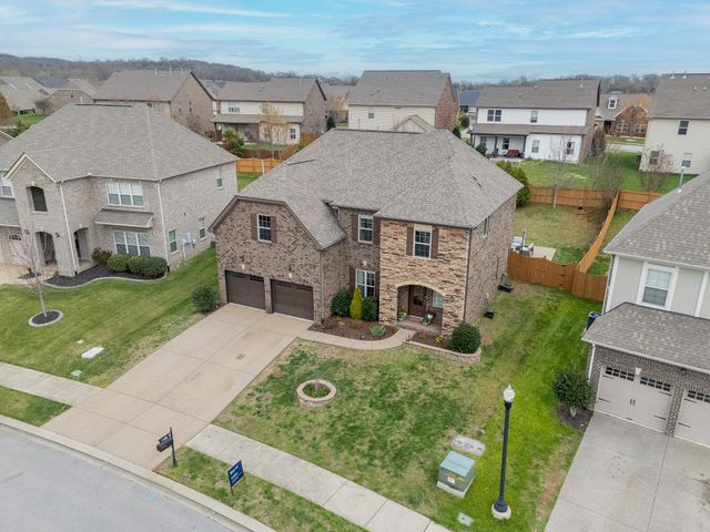 1120 Marys Pl, Lebanon, TN 37090