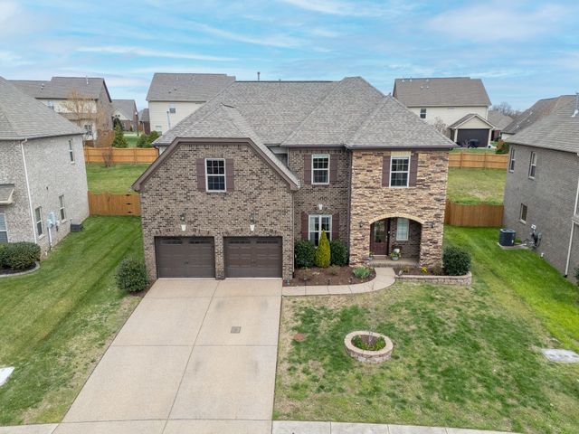 1120 Marys Pl, Lebanon, TN 37090