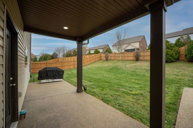 1120 Marys Pl, Lebanon, TN 37090