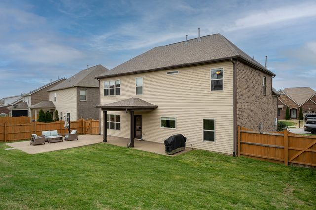 1120 Marys Pl, Lebanon, TN 37090